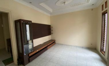 Disewa rumah Baru renovasi Duren Sawit Jakarta timur