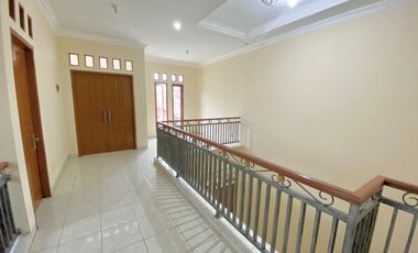 Disewa rumah Baru renovasi Duren Sawit Jakarta timur