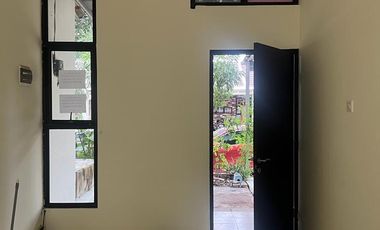 DI JUAL CEPAT/ Di Sewakan Perumahan   De Residence Kota Harapan Indah