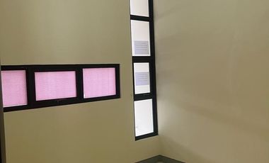 DI JUAL CEPAT/ Di Sewakan Perumahan   De Residence Kota Harapan Indah