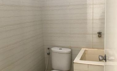 DI JUAL CEPAT/ Di Sewakan Perumahan   De Residence Kota Harapan Indah