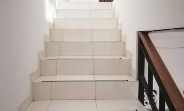 Di Jual Cepat Rumah di Dipalaya Ciwaruga Bandung. Sangat Terawat Murah