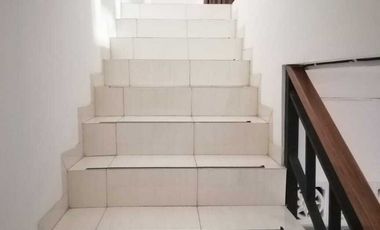 Di Jual Cepat Rumah di Dipalaya Ciwaruga Bandung. Sangat Terawat Murah