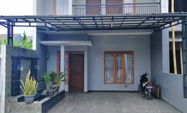 Di Jual Cepat Rumah di Dipalaya Ciwaruga Bandung. Sangat Terawat Murah