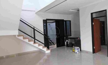 Dijual Rumah 2 Lantai di pusat kota Bandung view indah
