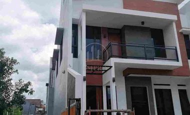 Dijual Rumah 2 Lantai di pusat kota Bandung view indah