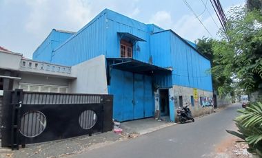 dijual gudang dipejaten timur jalan batu merah