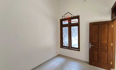 Rumah Mewah Baru Gress Solo Kota Baru Gress di Banjarsari Surakarta
