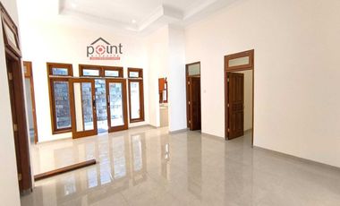 Rumah Mewah Baru Gress Solo Kota Baru Gress di Banjarsari Surakarta