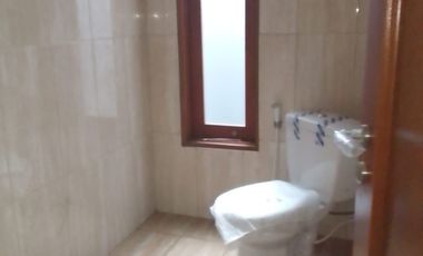 Disewakan rumah cocok untuk kantor daerah pondok ranji