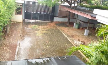 Disewakan rumah cocok untuk kantor daerah pondok ranji