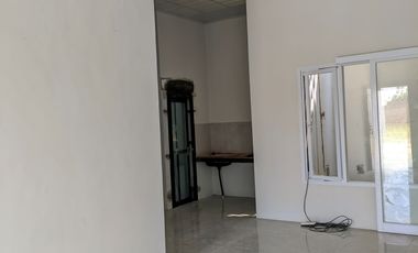 rumah satu lantai di timur luwes gentan harga murah lokasi strategis