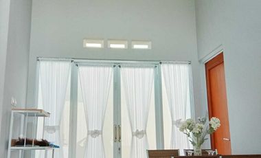 Rumah Mewah View Istimewa Dalam Komplek Dekat Kampus