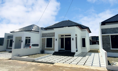 Dijual Rumah Classic di Miruk Pango - Dibelakang Kantor OJK Pango!