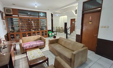 JUAL MURAH Rumah Luas di Jalan Kebon Kopi, Cimahi