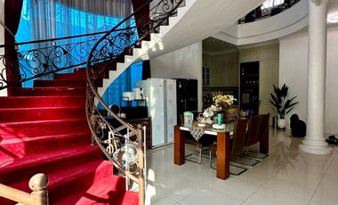 Rumahnya Sultan 2 Lt FULL FURNISHED di Gondang Timur Bulusan dekat UNDIP