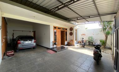 Dijual Rumah lux di Sumber Banjarsari Solo