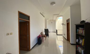 Dijual Rumah lux di Sumber Banjarsari Solo