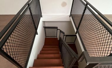 Setraduta Harga Rumah Baru 2 lantai kawasan bagus