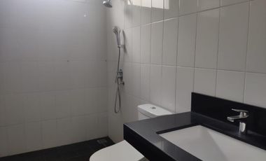 Rumah Strategis Bisa Untuk Tinggal Kantor Atau Usaha Mainroad Sutami