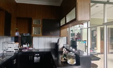 Dijual rumah/kantor /mess dalam kota