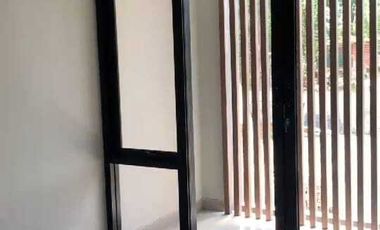 Rumah Mewah 2 Lantai Lokasi Strategis Dalam Ringroad Dekat Amplaz