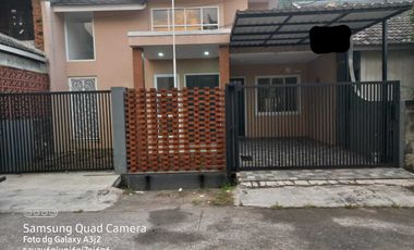 Disewakan Rumah Bagus Luas 2 Lantai SHM di Pamulang