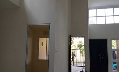 Disewakan Rumah Bagus Luas 2 Lantai SHM di Pamulang