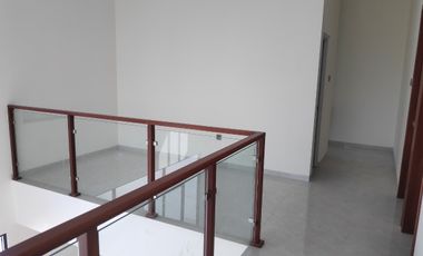 Rumah 2 Lantai Minimalis Modern Puri Anjasmoro Semarang Dekat Bandara