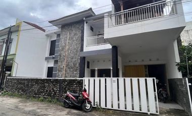 Rumah Cantik 2 lantai dikawasan premium Banteng Jogja