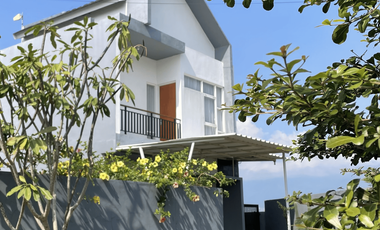 BELI VILLA FREE FURNISH + FASILITAS PERUMAHAN TERBAIK DI KOTA BATU