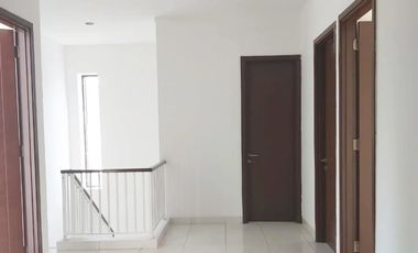 Rumah Cantik Posisi Hoek Discovery Bintaro Jaya CPA13096