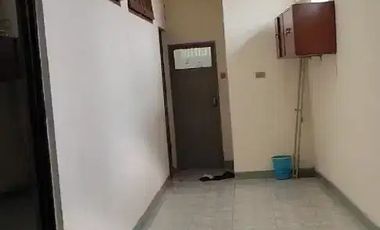 Disewakan Rumah /Kantor Jalan Lebar Tebet Murah Bagus