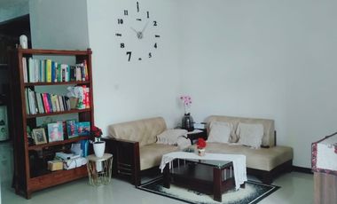Turun harga....Di jual rumah bagus 2 lantai siap huni di Margahayu permai