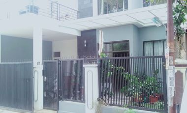 Turun harga....Di jual rumah bagus 2 lantai siap huni di Margahayu permai