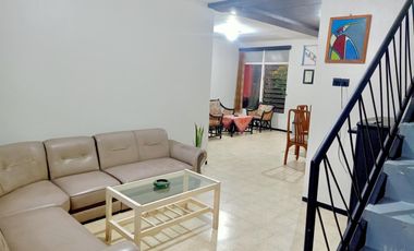 DISEWAKAN HARIAN VILLA KELUARGA YANG ASRI DI WISATA SONGGORITI, BATU