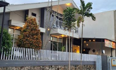 DISEWAKAN HARIAN VILLA KELUARGA YANG ASRI DI WISATA SONGGORITI, BATU