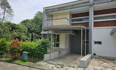 Dijual rumah di Perum Royal Tajur