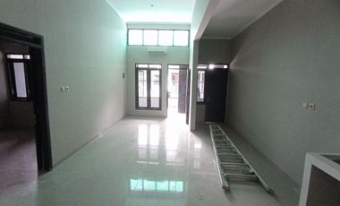 Rumah solo kota murah di belakang SMP 18 mojosongo