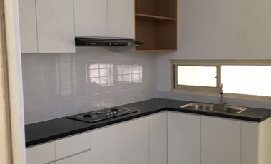 disewakan cepat rumah baru renovasi pakuwon indah