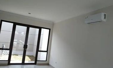 Disewa Rumah 2 Lantai  Terawat & Asri di Podomoro Park Bandung