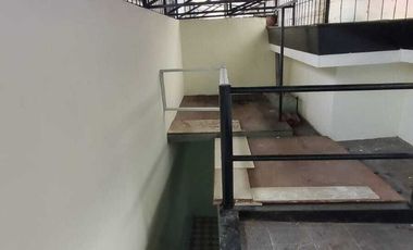 Sewa rmh siap huni lebak permai bisa utk usaha.akses truk masuk