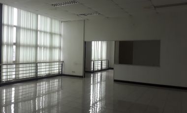 Pabrik Murah Strategis Dgn Halaman Luas Di Mojokerto