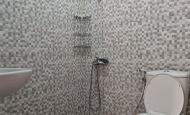 Rumah Cantik Semi Furnished Siap Huni di Emerald Bintaro Jaya 11737LR