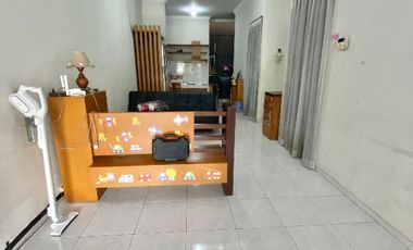 Rumah Kuldesak Taman Holis Indah