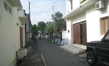 Gudang di Kawasan Kampung Batik Laweyan Solo, Cocok Untuk Kost