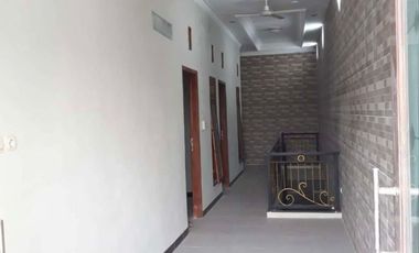 Disewakan Rumah Semi Furnished Bagus Daerah Wiyung Dekat Raya Mastrip