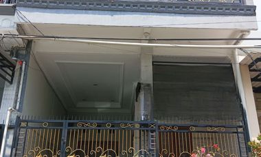 Disewakan Rumah Semi Furnished Bagus Daerah Wiyung Dekat Raya Mastrip