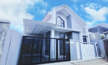 rumah cantik modern minimalis di perumahan cluster solo