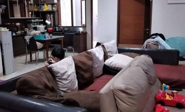 Jual rumah di istana regency sudirman